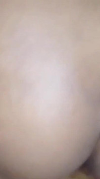 Hintli güzel üvey kız kardeş sıkı yakın çekim 3 ilk kez parmaklıyor