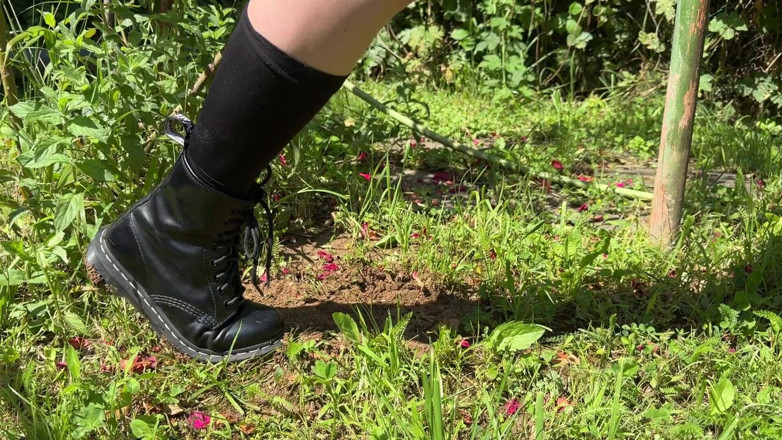 Nikky Thorne: Submissive Mature Male Licks His Femdom's Dirty Boots