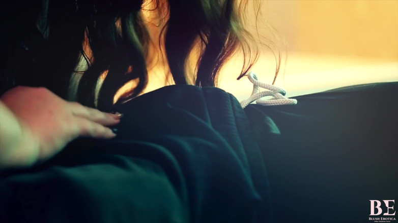 Blush erotica: Awek montel antara kaum besar dia seorang pemakan lelaki yang...