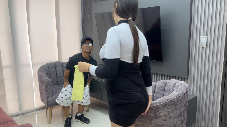 Julianaburning: Latina Girl Comes to My Apartment for a Job Interview...