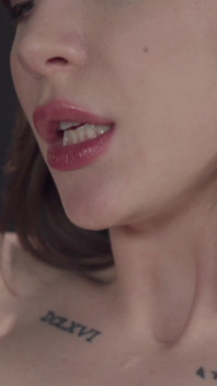 Charlotte's Little Cuck com Charlotte Sartre