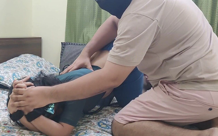 SanaThomas: Chłopak palcowania indyjska napalona mallu dziewczyna w skarpetkach i ustnej...