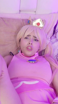 La princesa Peach quiere ser tu esclava de pies