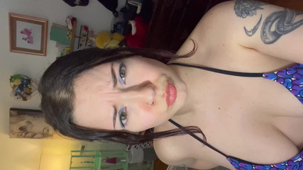 lilredvelvettt: Aventure avec un petit loser