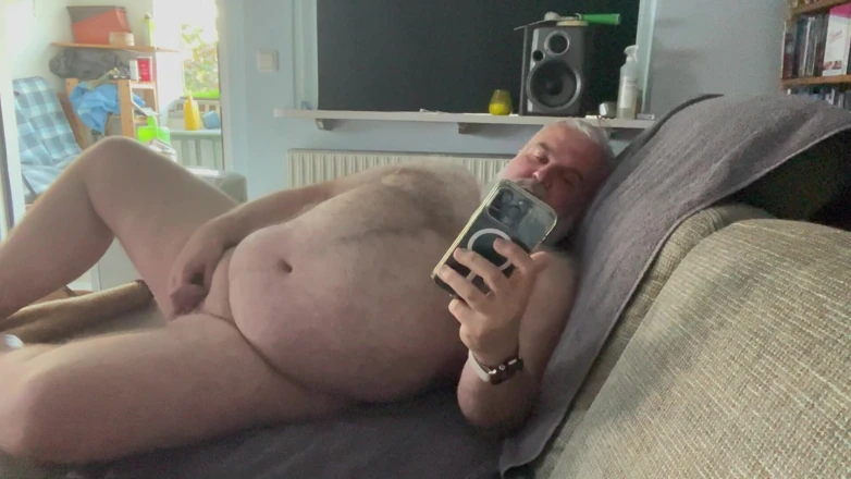 cuddlebearbln: 沙发上的巫术 8