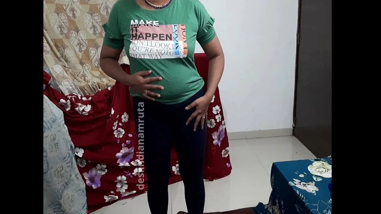 amruta123: Indian Desi Bhabhi Exposed Herself in Front of Adult Film...