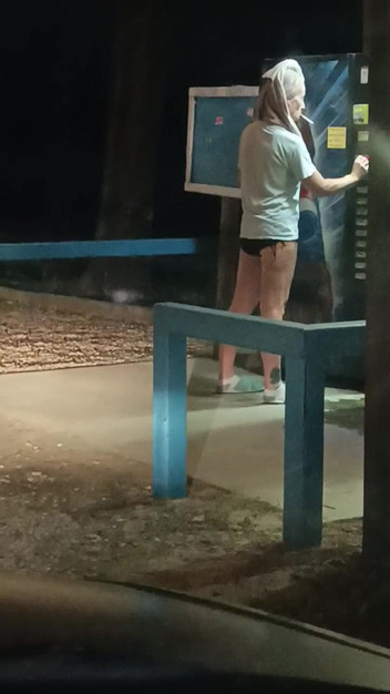 Longtoes45: Street Vending Machine