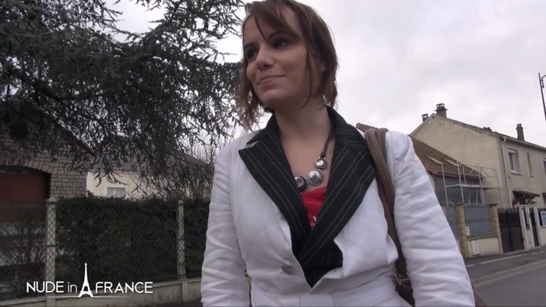 Nude in France: Casting bokep liar pelayan muda alyzee 23 tahun