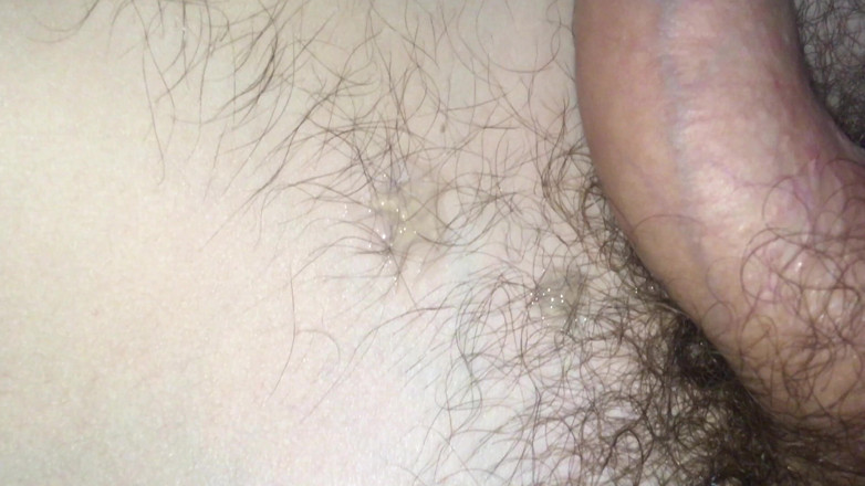Miodelka: Me despertó y me folló el coño peludo hasta que...