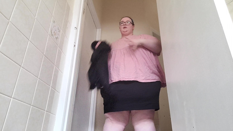 SSBBWLadyBrads: La tua grassa spogliarellista obesa