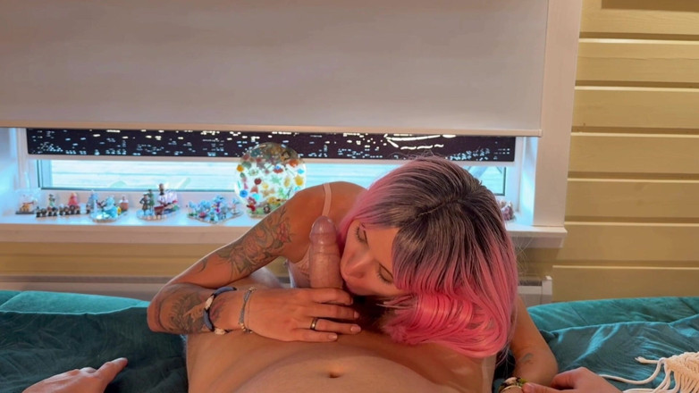 Sandy and Chris: Sappig cumshot op Sandy's poesje