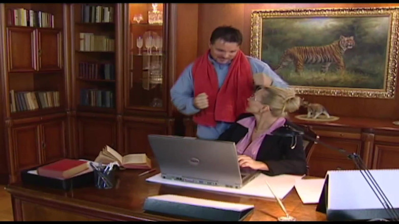 Muschi movie official: Gorgeous Secretary Gets Fucked in Office by Her Dirty Boss