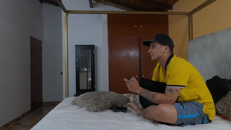 DaniClark: Een zeer hete massage met mijn stiefneef