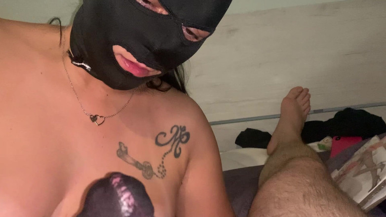 CoppiaCollant: Blowjob Through Pantyhose and Cum