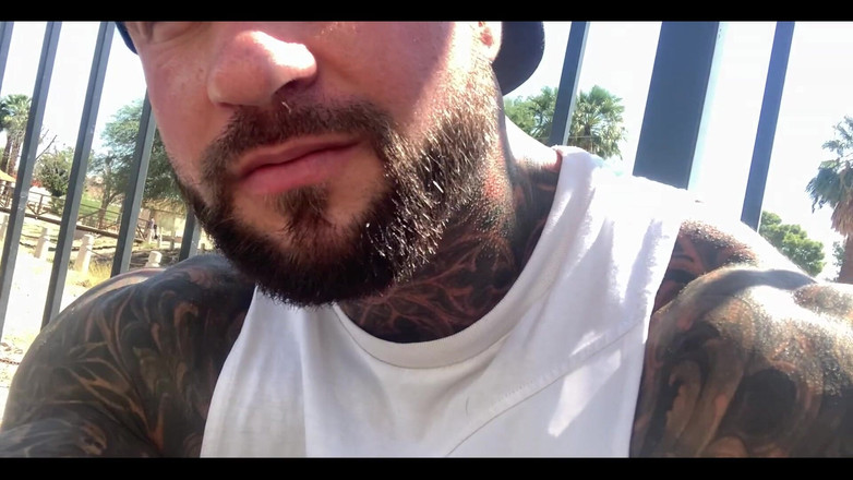 Jasons feet: Sunt în afara UPS-ului