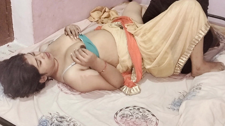 Sexy Girlfriend Girl: neu liebe ehe paar romantik und küssen sex in hindi...