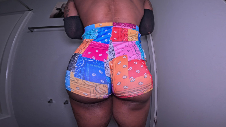 Bubble_butt_babe: प्यारी गांड के साथ बबल बट ट्विंक