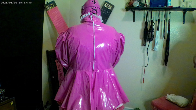 MistressMandslave: Pink vinyl sissy