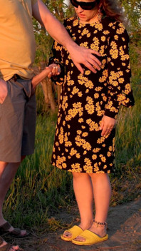 Süße Saree Bhabhi fragte von einem Desi-Fremden nach dem Weg und wurde im scarlet Sunset hart gefickt!