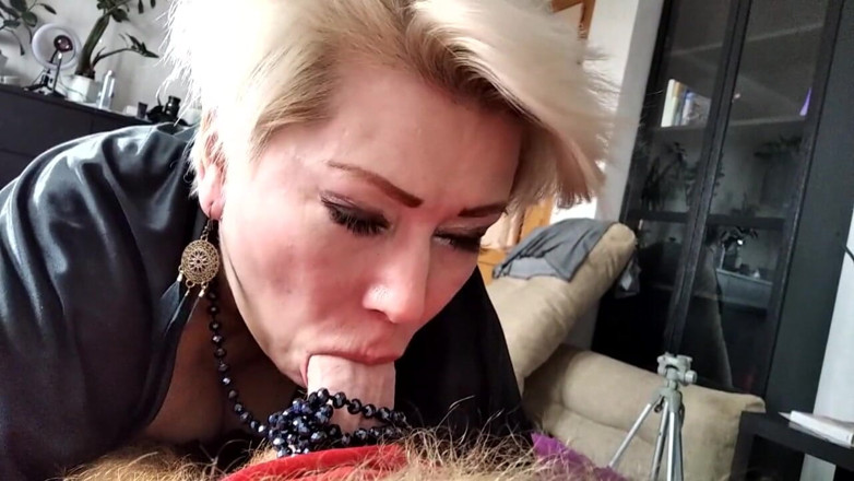 AimeeParadise: MILF_AimeeParadise: nejlepší kouření letos na podzim)))