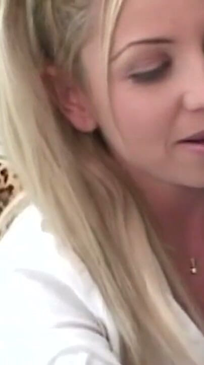 Bangora sluts: Blonde MILF Kelly Rides Her Stud Passionately in Bed