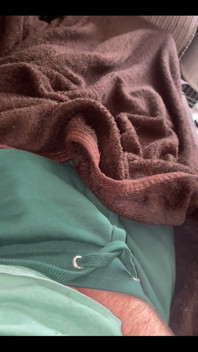 Jerk off with Me on the Sofa