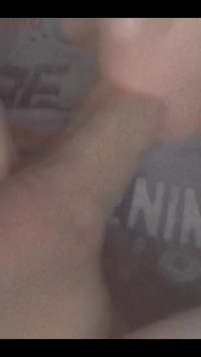 Juliaporno3: Succhiando un grosso cazzo da solo. Bellissima Autofellatio