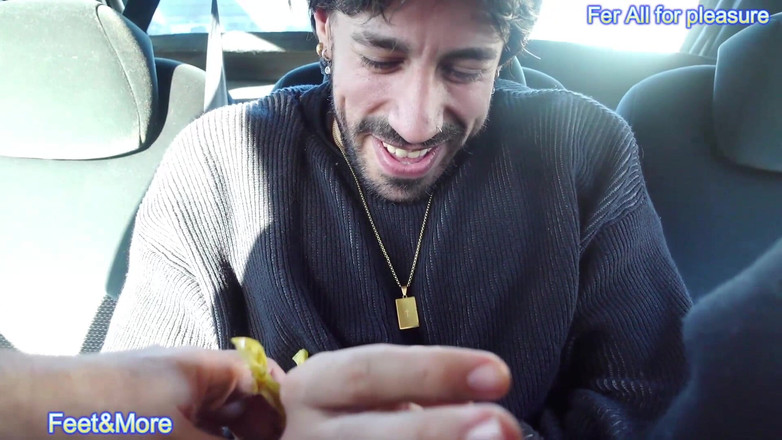 Fer All for pleasure: トニーは車に巻き込まれてくすぐられる