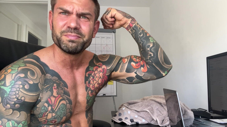 Juan Lucho Gay: Juste vicieux et avec mon voisin qui regarde