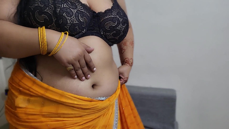 Hot Pavitra: Mi Ami? Iscriviti Alla Mia Fabhouse