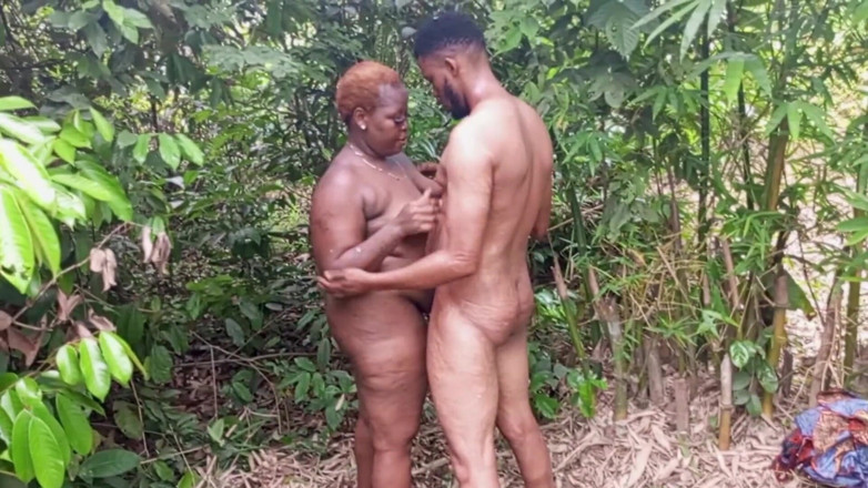 Titty_Ebony: Grote BBW Momma Patricia 9ja Rijdend En Poesje Geneukt Door Big...