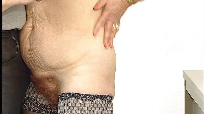 VintageXMovies: Oma wird gefingert und dann gefickt