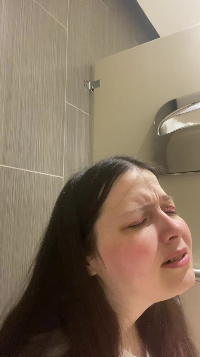MissChrystalline: Unplanned but a Very Welcome Orgasm