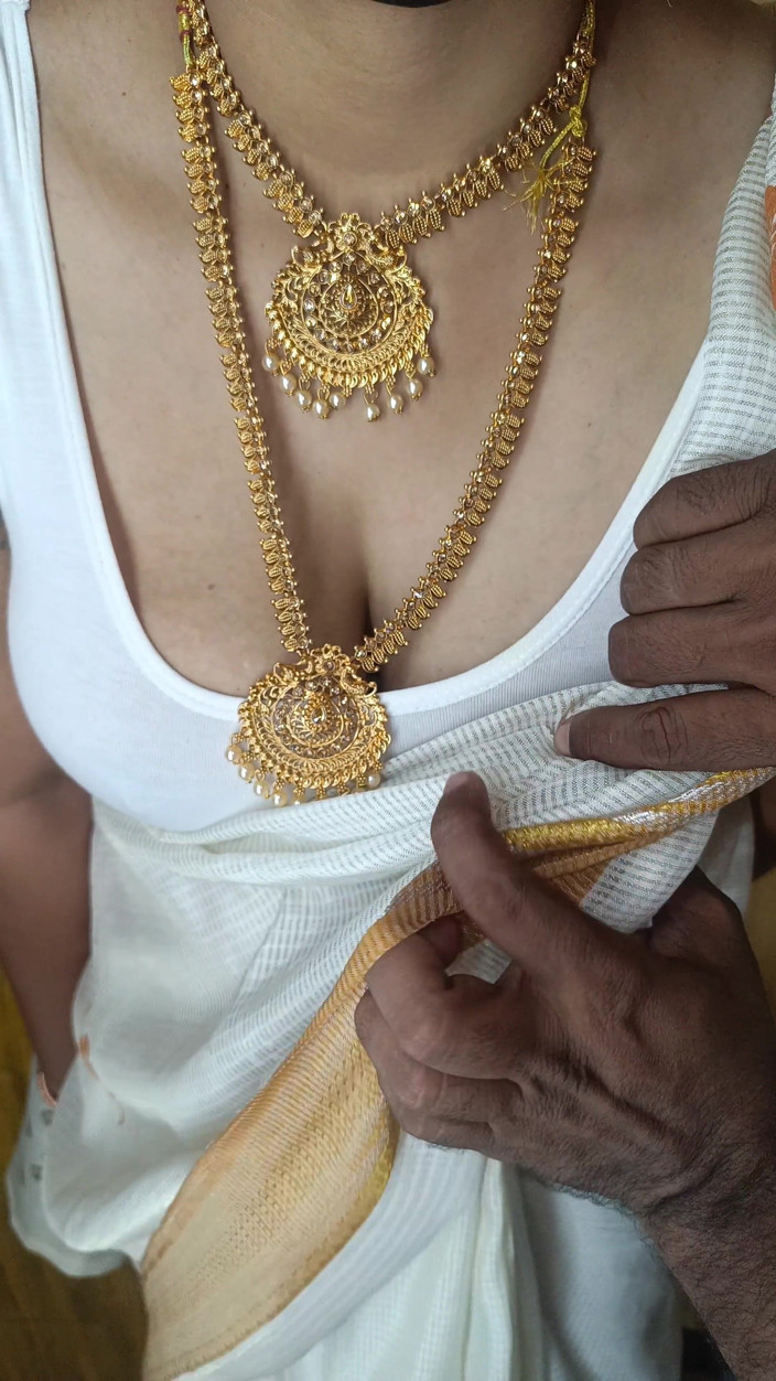 Pushpa studio: Cheating Mallu Stepaunty Hot Romance Breast Licking Hot Viral Video