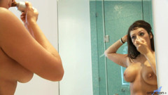 Anilos: Büyük götlü duş