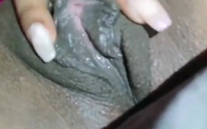 JuicyAfriqueen: Dildoqueen onanerar