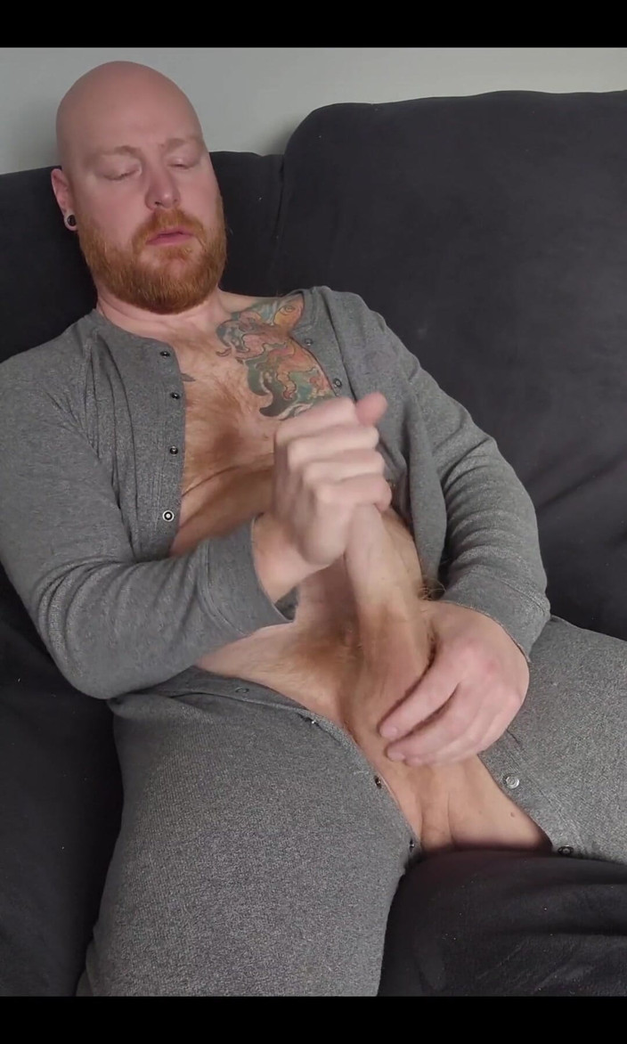Logan Stanley: C’est une caresse de ma bite dans mon costume de...