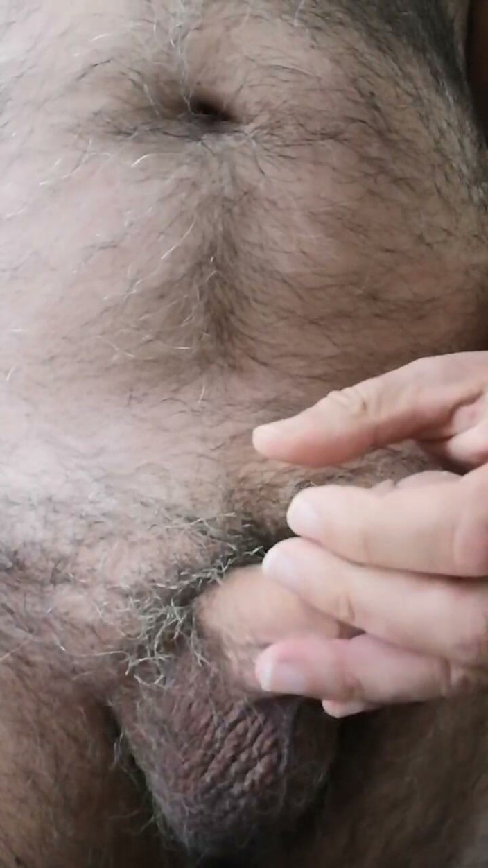 Setesesso7: Cum in the Bathroom for a Quick Wank