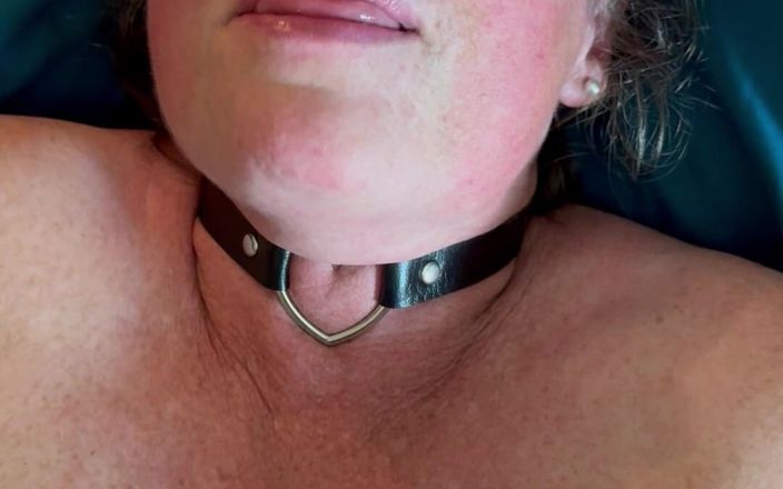 Bonewizzard69: Yüksek sesle inleyen orta yaşlı seksi kadın edepsizce konuşuyor ve...