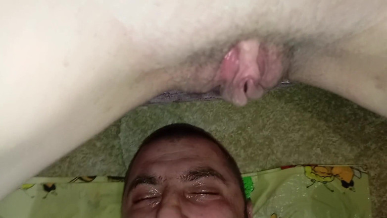 Roy1987: Sedím na tváři, lehněte si pro mě, namočíte si jazyk...