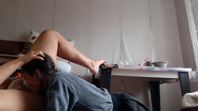 Lesbian-illusion: Kız arkadaşım amımı emerken, öperken ve yalarken kafa masajı yapıyorum