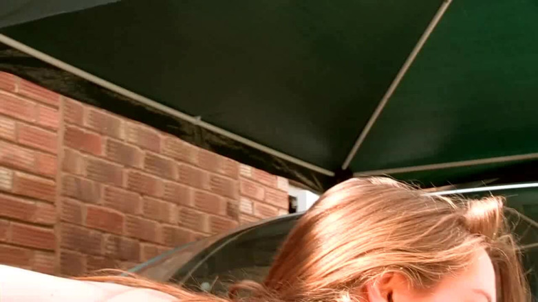 Family Fuckers: Horny babe gets fucked in the car
