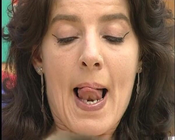 YOUR FIRST PORN: Thomas y Susi follan un coño muy tupido