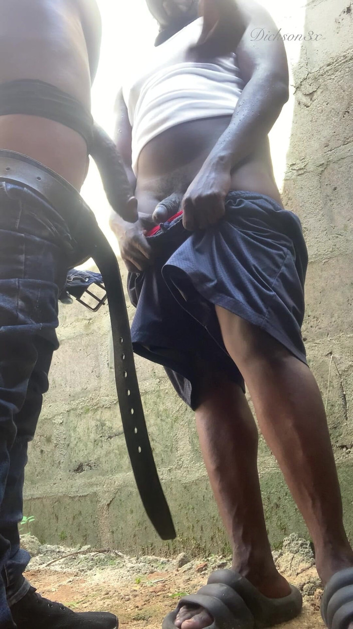 Dickass3x: Yarakla boğuşan o şişman götü dayanılmaz bir binada parçalıyor