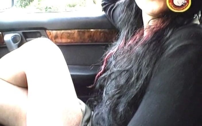 German's Young Babes: Opgepikte gothic-tiener uit Duitsland en toont haar lichaam