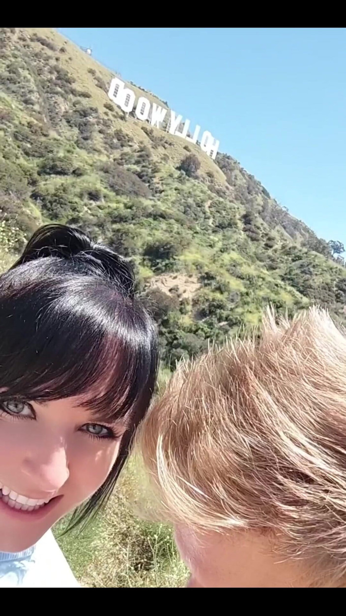 MrPussyLicking: The View Is Great, but My Girl Is Even Better