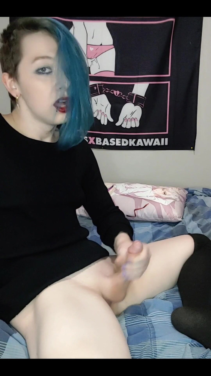 Real Gril: Can't Stop Cummiing