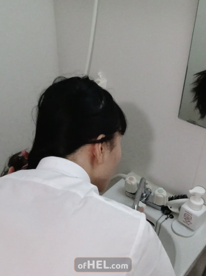 Girls of Hel: Blowjob terima kasih untuk iphone baru - banyak air mani di...