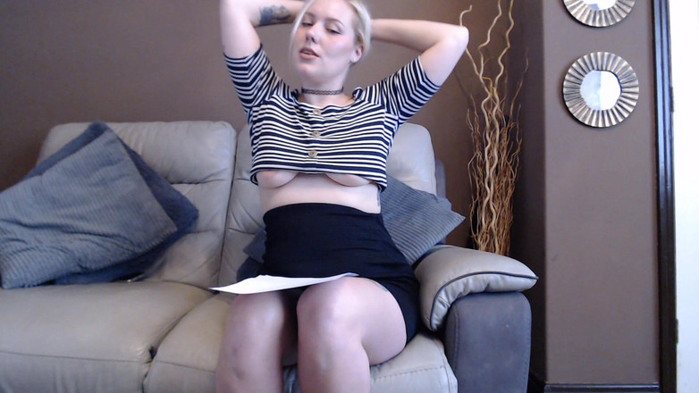 Ripley sweet studio: 상사를 괴롭히는 발정난 조수