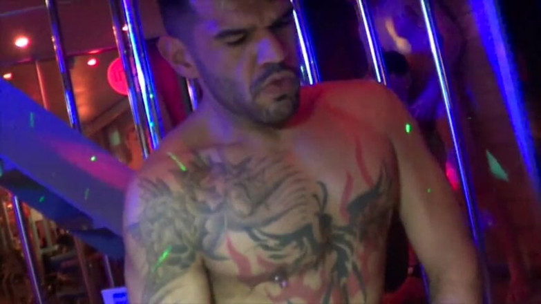 Gaybareback: Twink đụ bbk bởi Leon XXL